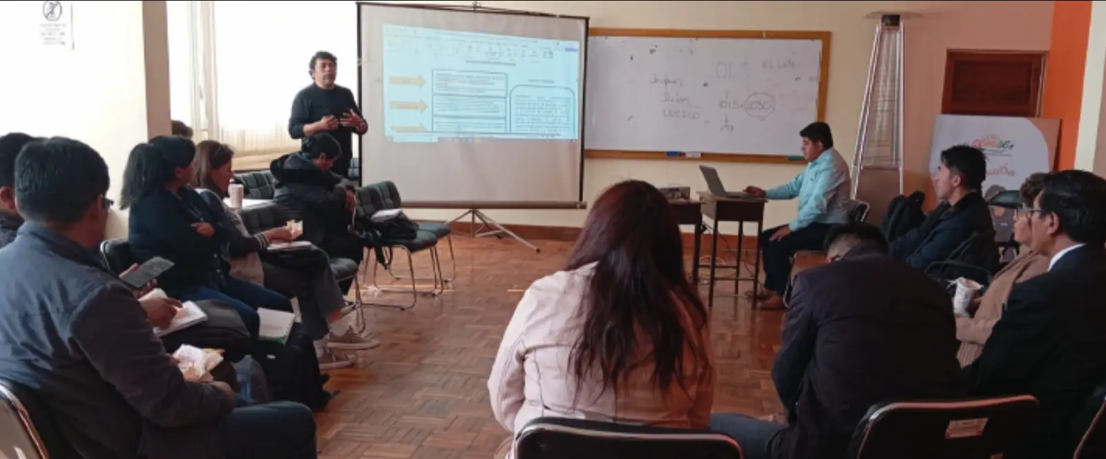 DOCENTES QUE MULTIPLICAN EL IMPACTO<br />
